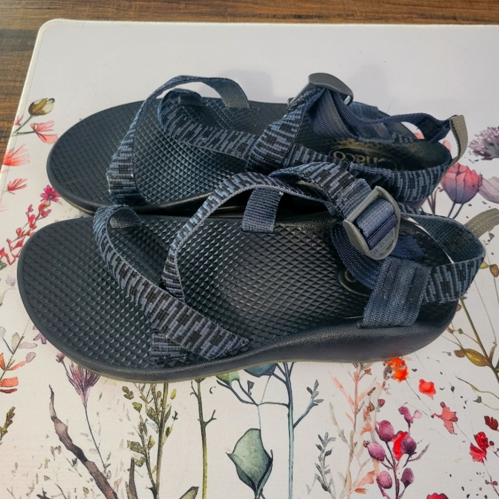 Chaco Big Kid Sandals Size 5